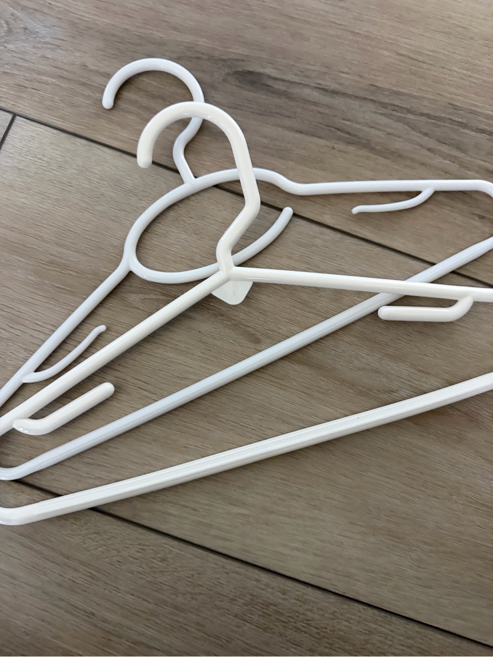 Set of White Plastic Clothes Hangers New set 20. Kids